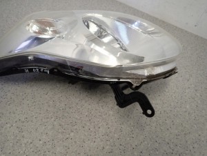 SUZUKI ALTO 09- LAMPA PRZEDNIA LEWA REFLEKTOR 6/10 MINIATURA