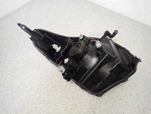 SUZUKI ALTO 09- LAMPA PRZEDNIA LEWA REFLEKTOR 8/10 MINIATURA