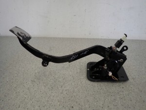 MITSUBISHI ASX 10- PEDAŁ SPRZĘGŁA 4/6 MINIATURA