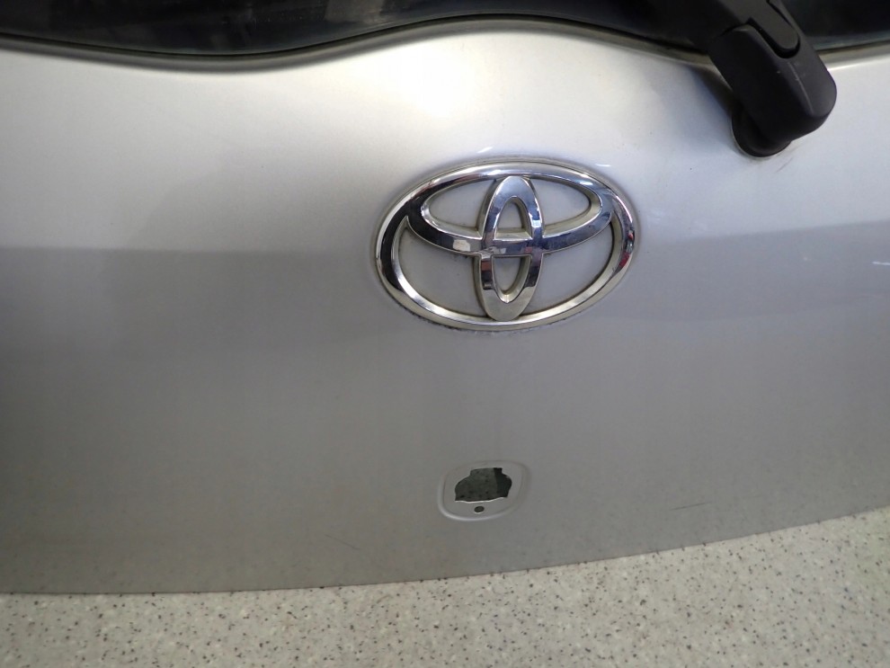 TOYOTA YARIS II 06- KLAPA TYLNA BAGAŻNIKA 1E7 9/11