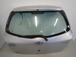 TOYOTA YARIS II 06- KLAPA TYLNA BAGAŻNIKA 1E7 4/11 MINIATURA