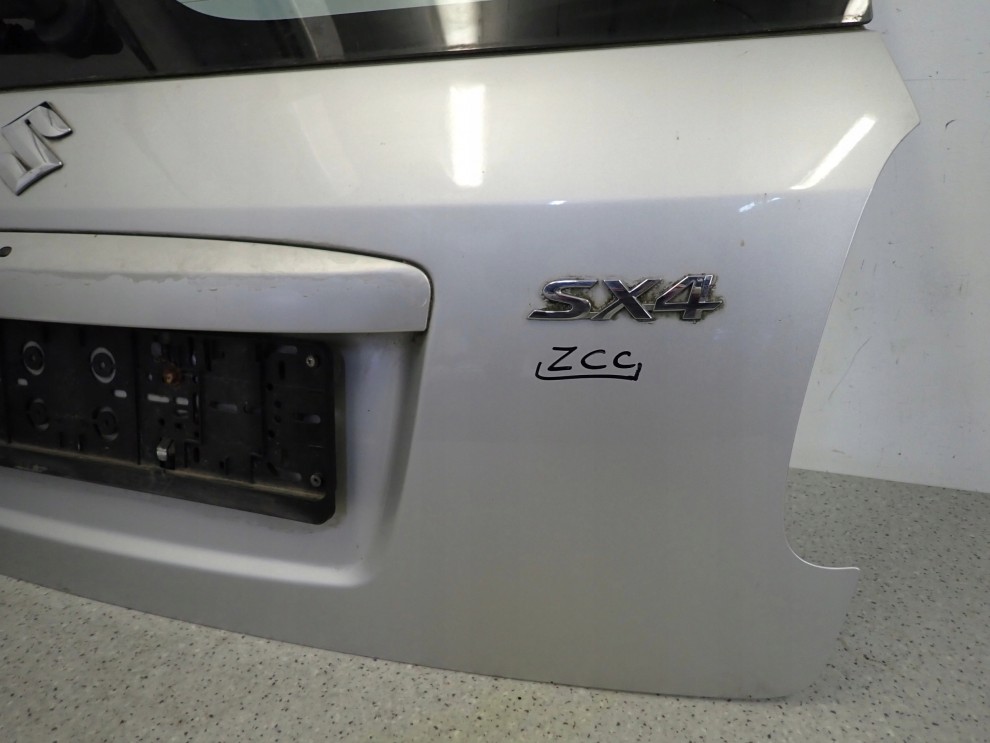 SUZUKI SX4 06-13 KLAPA BAGAŻNIKA SZYBA TYLNA ZCC 5/12