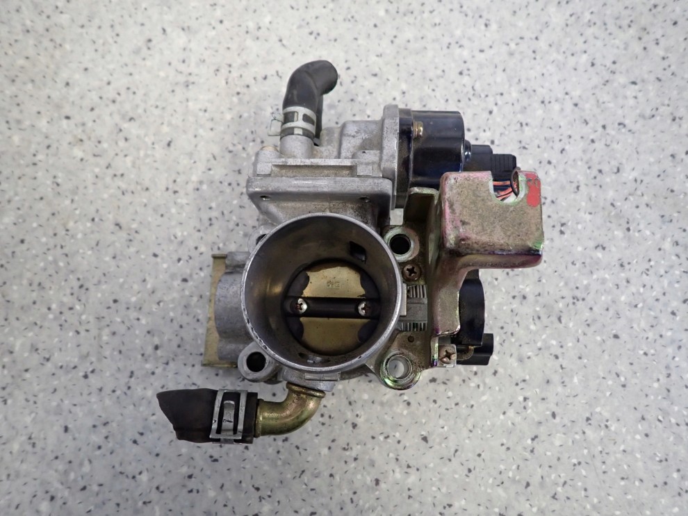 SUZUKI IGNIS II 1.5i 04- PRZEPUSTNICA POWIETRZA 1/5