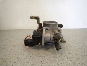 SUZUKI IGNIS II 1.5i 04- PRZEPUSTNICA POWIETRZA 3/5 MINIATURA