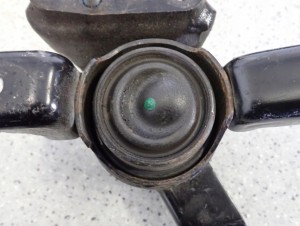 TOYOTA YARIS II 1.4 D4D 09- PODUSZKA SILNIKA PRAWA LIFT NR 82 5/5 MINIATURA