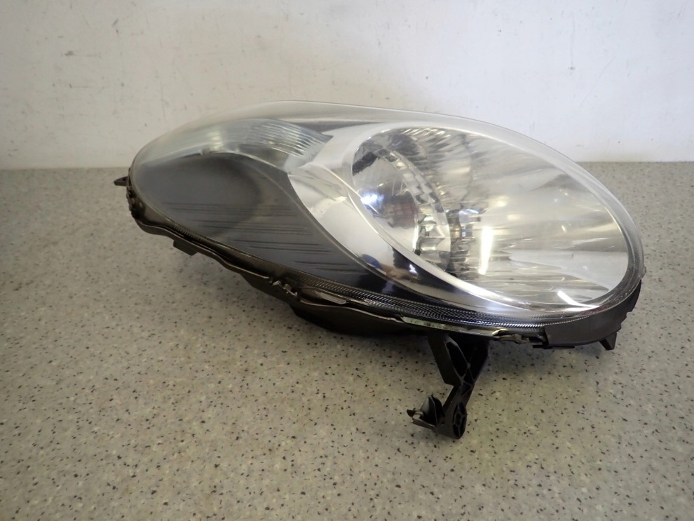 NISSAN MICRA K12 08-10 REFLEKTOR PRAWY LAMPA PRZEDNIA 5/8