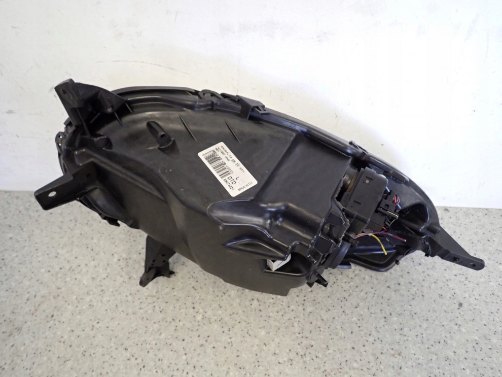 NISSAN MICRA K12 08-10 REFLEKTOR PRAWY LAMPA PRZEDNIA 7/8