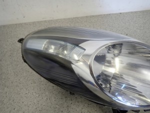 NISSAN MICRA K12 08-10 REFLEKTOR PRAWY LAMPA PRZEDNIA 3/8 MINIATURA