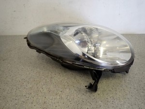 NISSAN MICRA K12 08-10 REFLEKTOR PRAWY LAMPA PRZEDNIA 5/8 MINIATURA