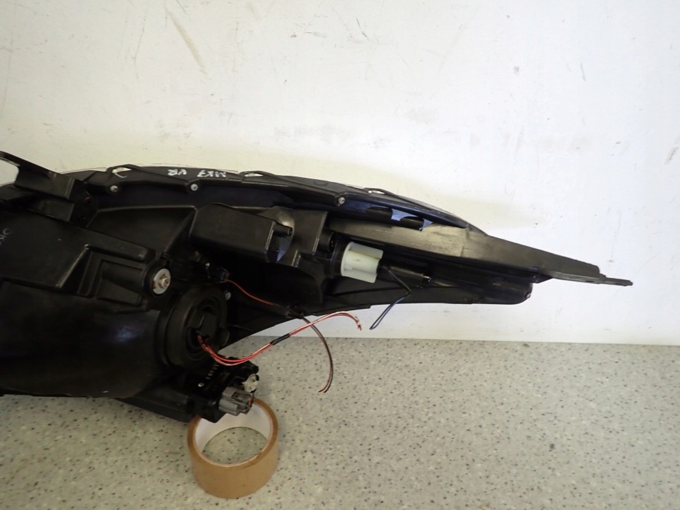 SUZUKI SWIFT MK7 10-16 REFLEKTOR PRZEDNI PRAWY LAMPA PRZÓD EUROPA 9/9