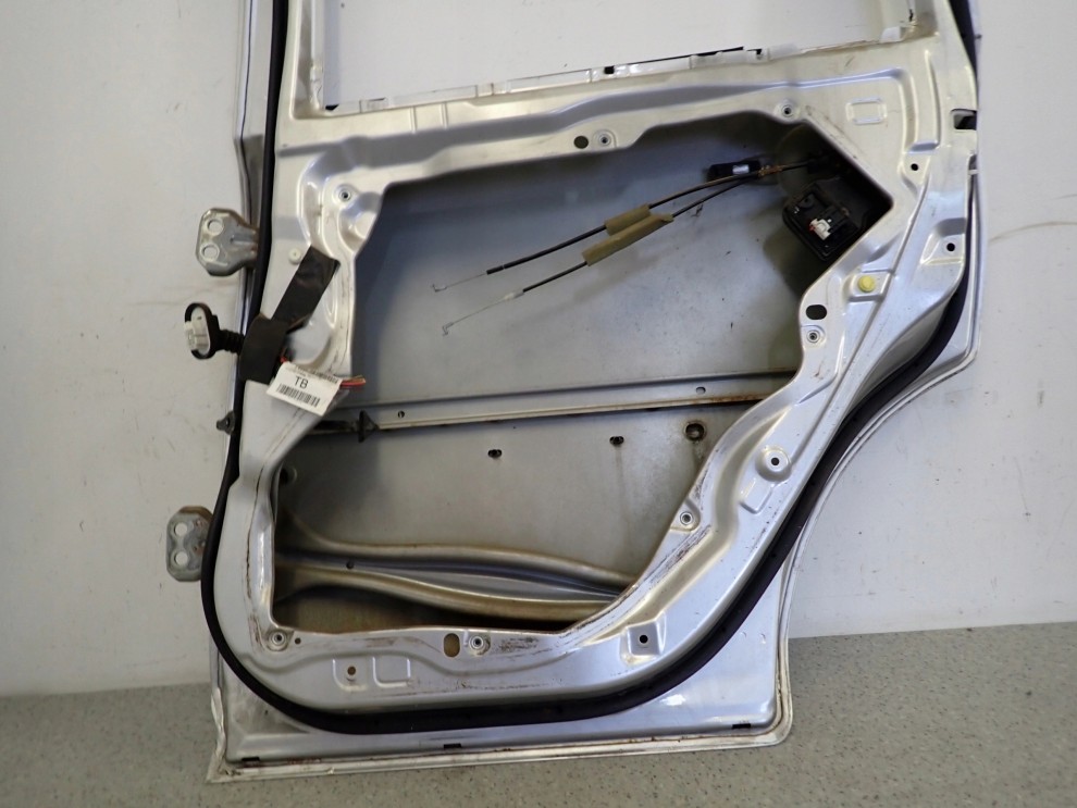 MAZDA2 MAZDA 2 DY 02-07 DRZWI TYLNE PRAWE 10/10