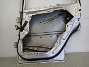 MAZDA2 MAZDA 2 DY 02-07 DRZWI TYLNE PRAWE 10/10 MINIATURA