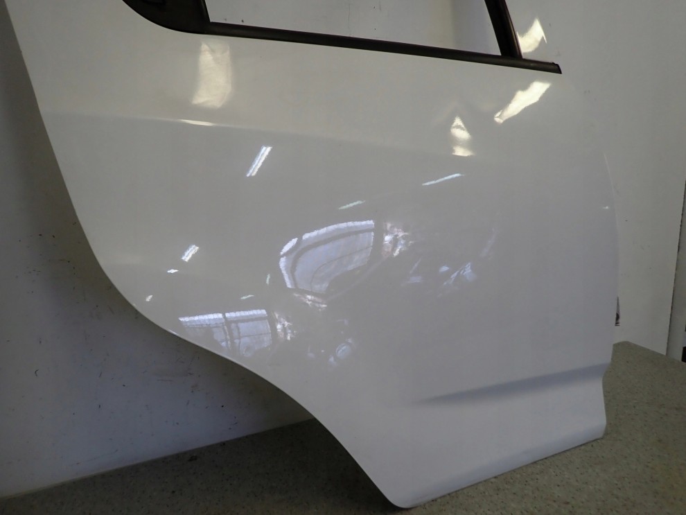 CHEVROLET SPARK 09-15 DRZWI TYLNE PRAWE GAZ 3/9