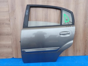 KIA RIO II HATCHBACK 05-11 DRZWI TYLNE LEWE IM 1/8 MINIATURA