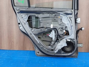 KIA RIO II HATCHBACK 05-11 DRZWI TYLNE LEWE IM 8/8 MINIATURA