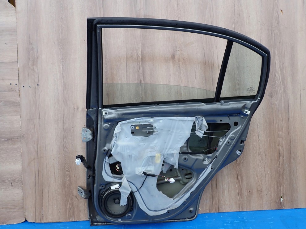 KIA RIO II HATCHBACK 05-11 DRZWI TYLNE PRAWE IM 11/12