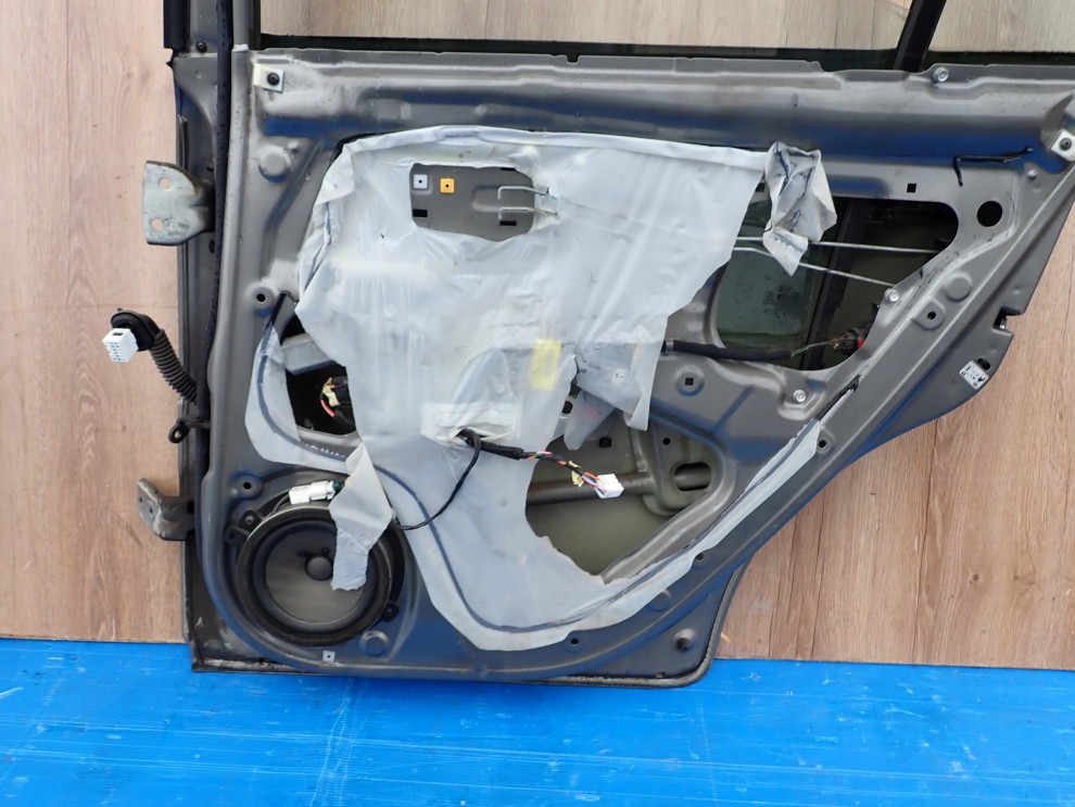 KIA RIO II HATCHBACK 05-11 DRZWI TYLNE PRAWE IM 12/12