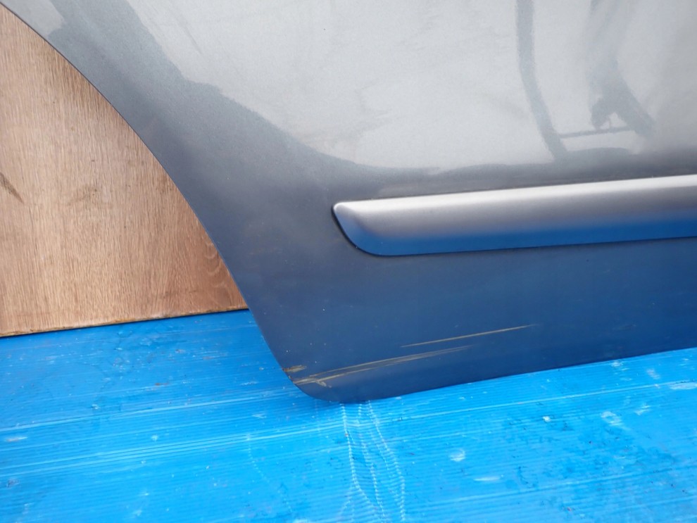 NISSAN NOTE E11 06-12 DRZWI TYLNE PRAWE B52 5/12