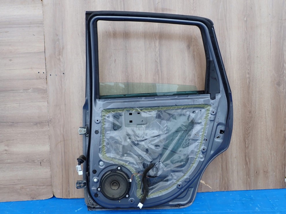 NISSAN NOTE E11 06-12 DRZWI TYLNE PRAWE B52 11/12