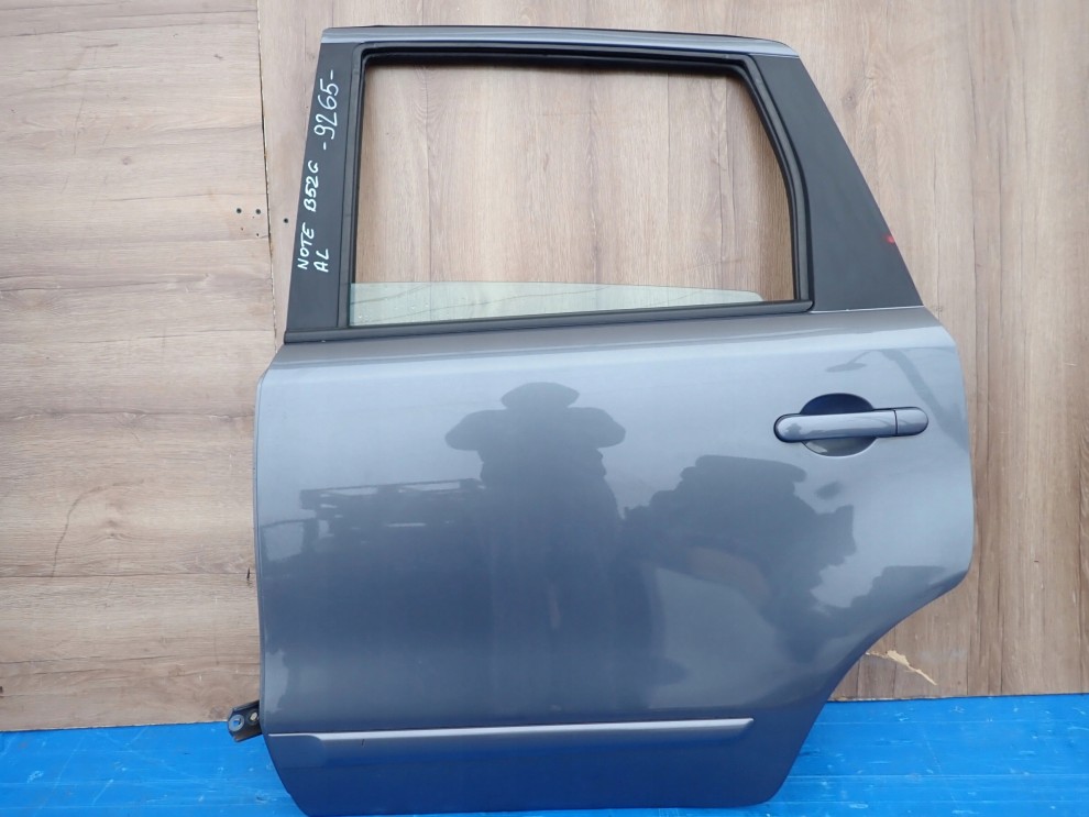 NISSAN NOTE E11 06-12 DRZWI TYLNE LEWE B52 1/10