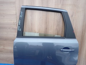 NISSAN NOTE E11 06-12 DRZWI TYLNE LEWE B52 8/10 MINIATURA