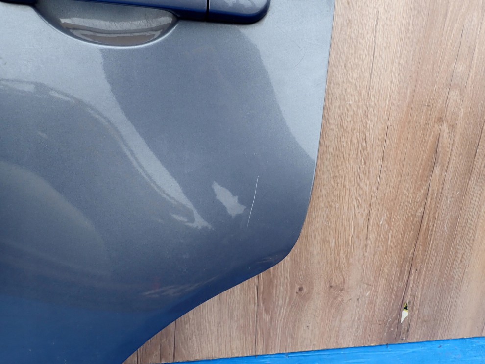 NISSAN NOTE E11 06-12 DRZWI TYLNE LEWE B52 5/11