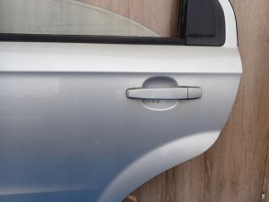 CHEVROLET AVEO SEDAN 4D T250 07- DRZWI TYLNE LEWE 92U 5/10 MINIATURA