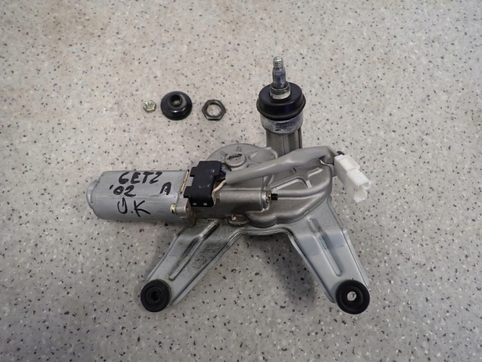 HYUNDAI GETZ SILNICZEK WYCIERACZEK SILNIK TYŁ 2/5