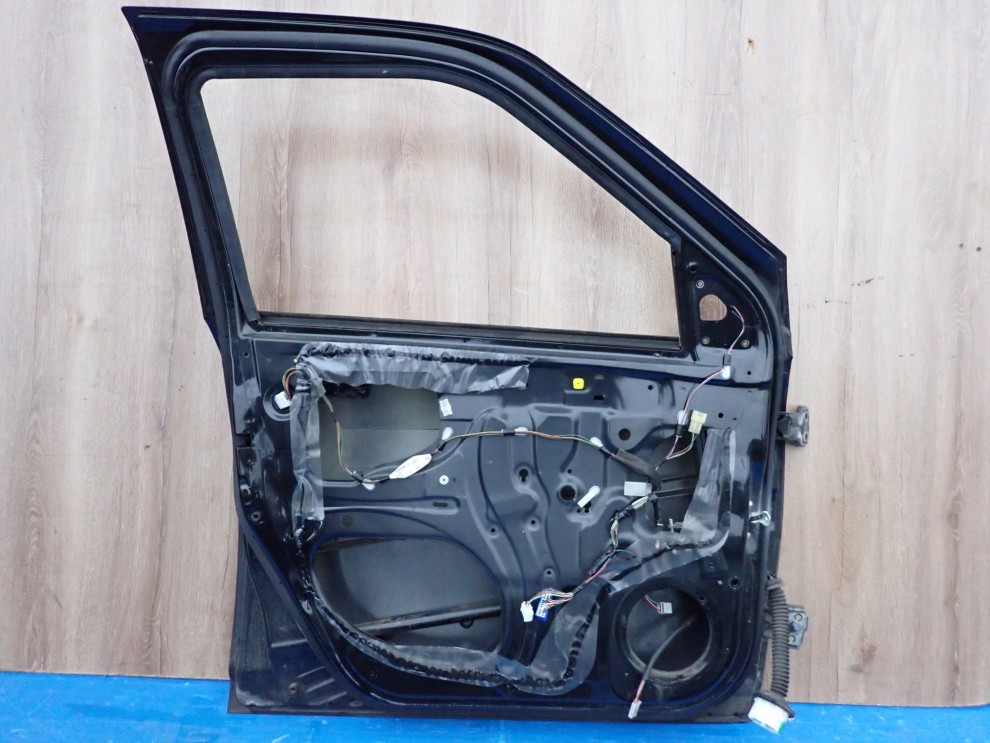 SUZUKI SWIFT 5d MK6 04-09 DRZWI PRZEDNIE LEWE ZCE 11/12