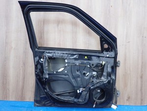 SUZUKI SWIFT 5d MK6 04-09 DRZWI PRZEDNIE LEWE ZCE 11/12 MINIATURA