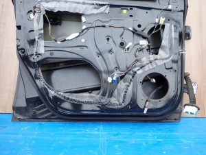 SUZUKI SWIFT 5d MK6 04-09 DRZWI PRZEDNIE LEWE ZCE 12/12 MINIATURA