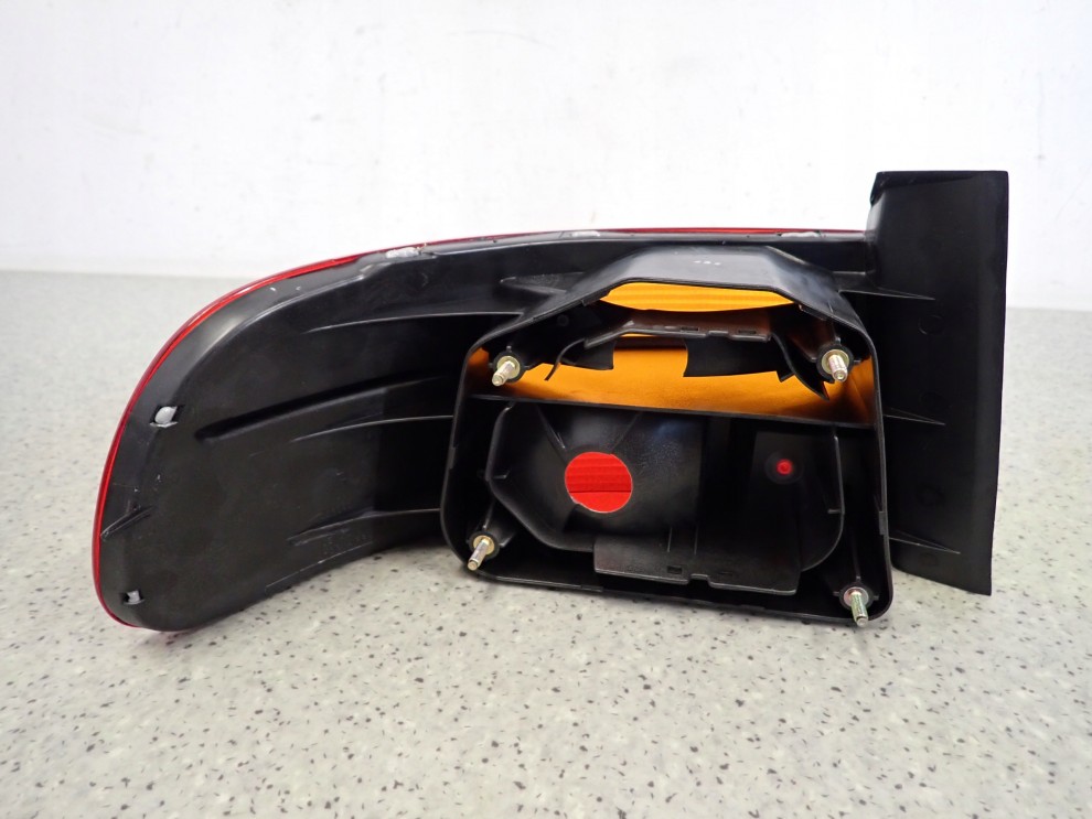 HONDA ACCORD 93-95 EUROPA LAMPA TYLNA PRAWA NOWA ORYGINAŁ 4/5