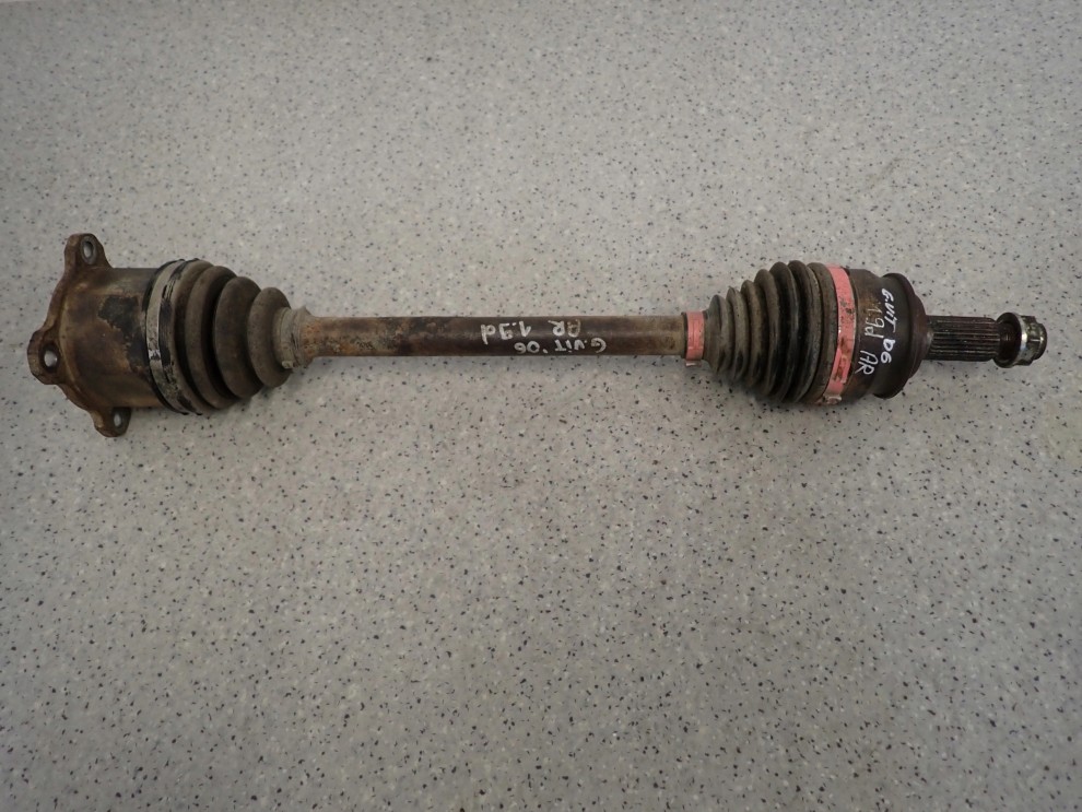 GRAND VITARA II 05-09 1.9 DDIS PÓŁOŚ TYLNA PRAWA 1/4