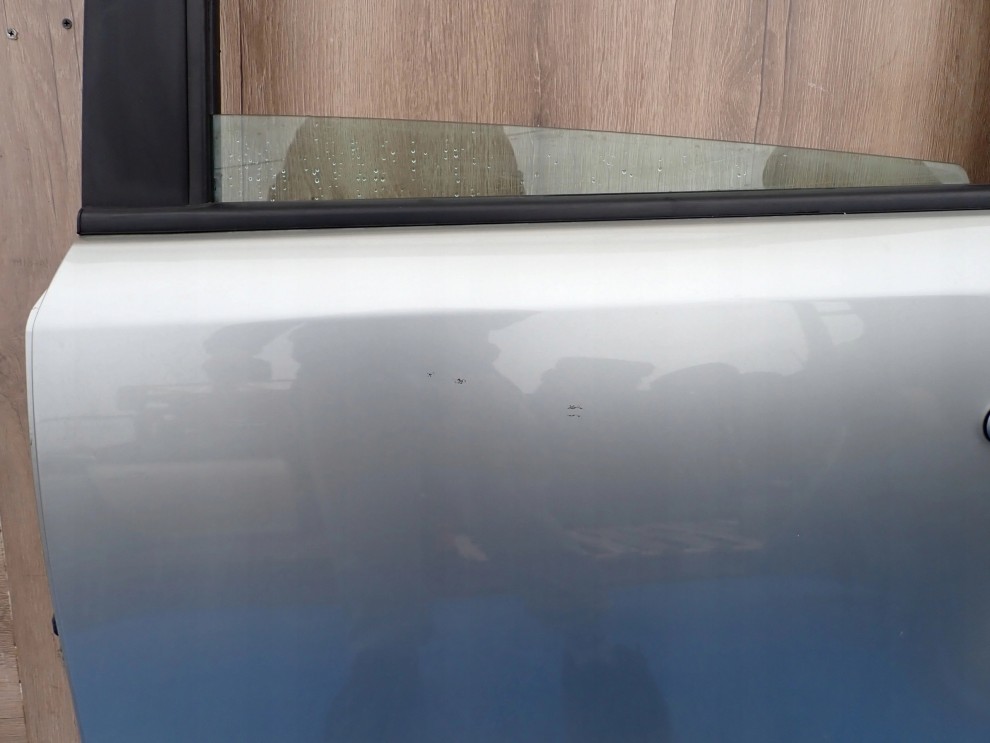 NISSAN NOTE E11 06-12 DRZWI TYLNE LEWE KY0 7/13