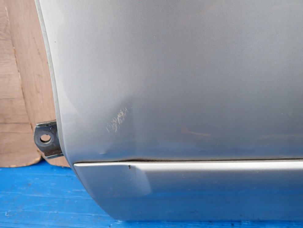 NISSAN NOTE E11 06-12 DRZWI TYLNE LEWE KY0 9/13