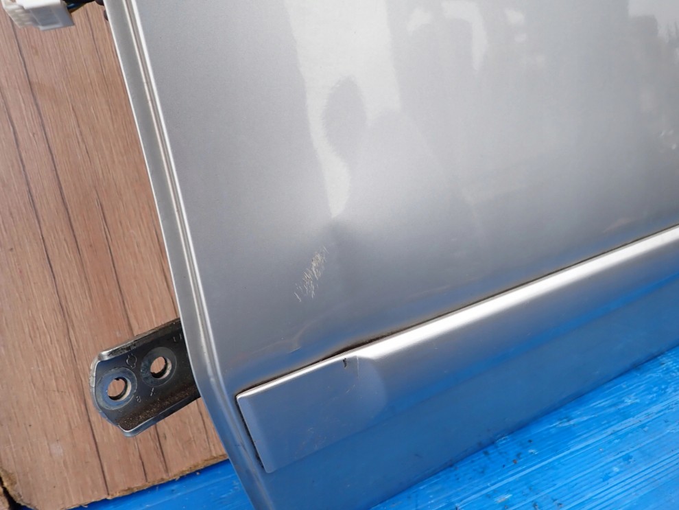 NISSAN NOTE E11 06-12 DRZWI TYLNE LEWE KY0 10/13