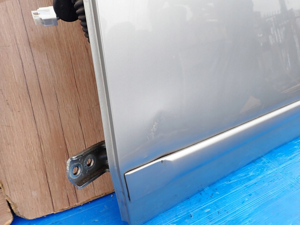 NISSAN NOTE E11 06-12 DRZWI TYLNE LEWE KY0 11/13