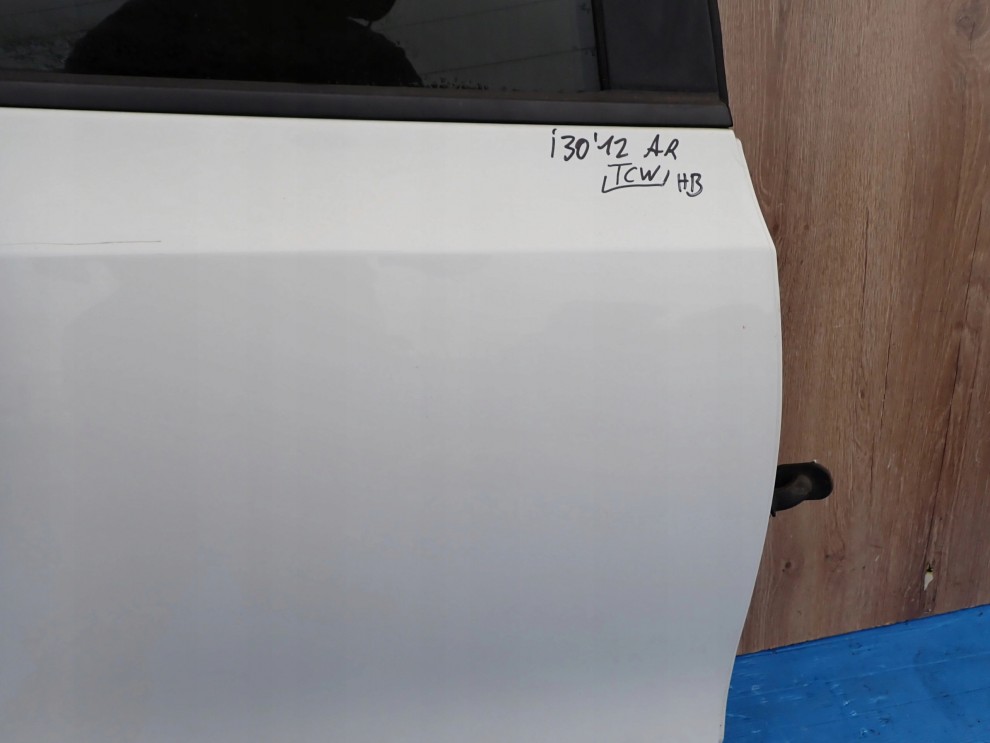 HYUNDAI I30 HATCHBACK 07-12 DRZWI TYLNE PRAWE TCW 8/12