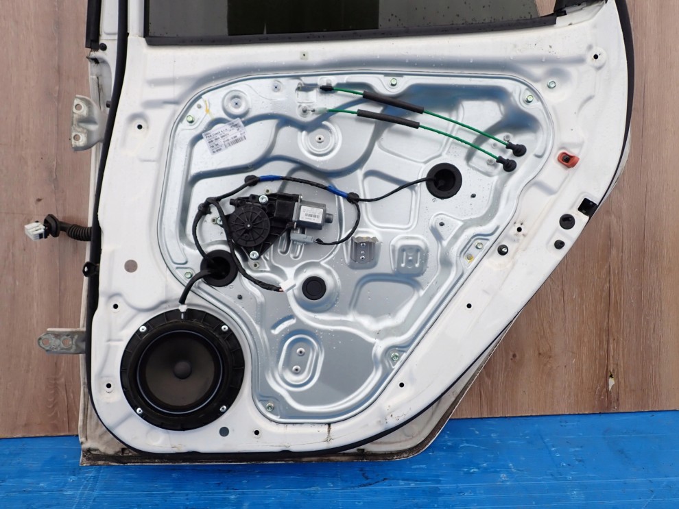 HYUNDAI I30 HATCHBACK 07-12 DRZWI TYLNE PRAWE TCW 11/12