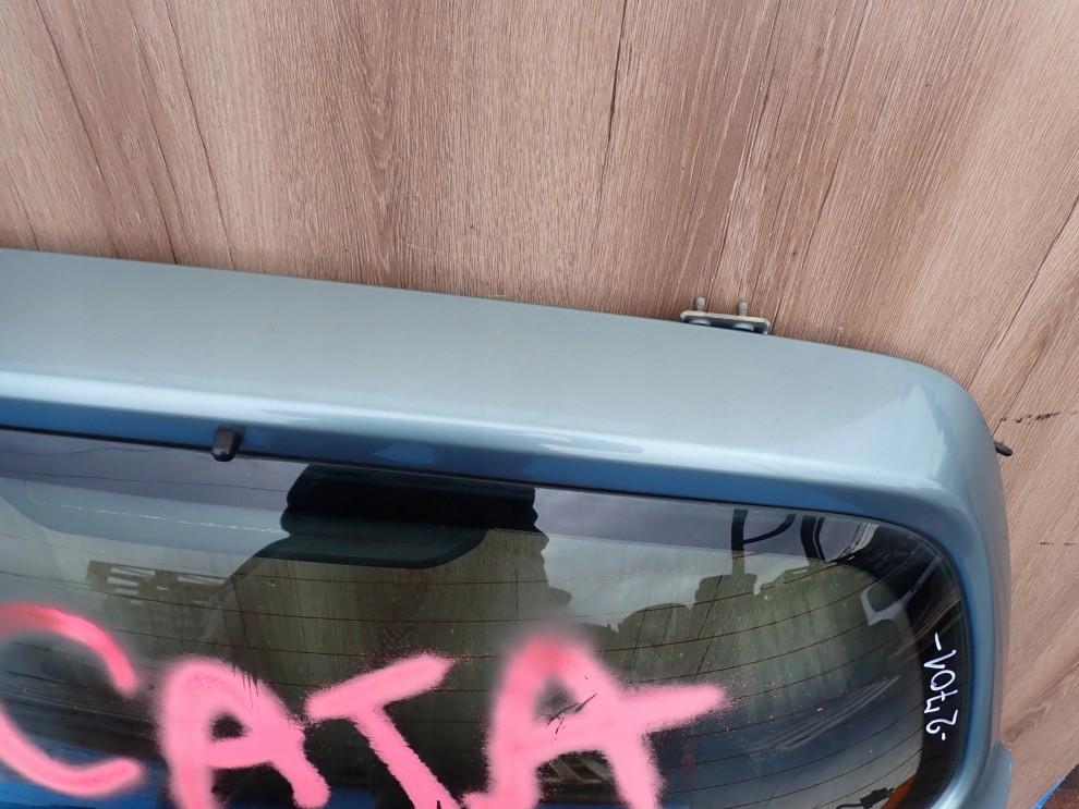 NISSAN ALMERA N16 00-06 KLAPA BAGAŻNIKA SZYBA TYLNA BN3 8/12