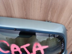 NISSAN ALMERA N16 00-06 KLAPA BAGAŻNIKA SZYBA TYLNA BN3 8/12 MINIATURA