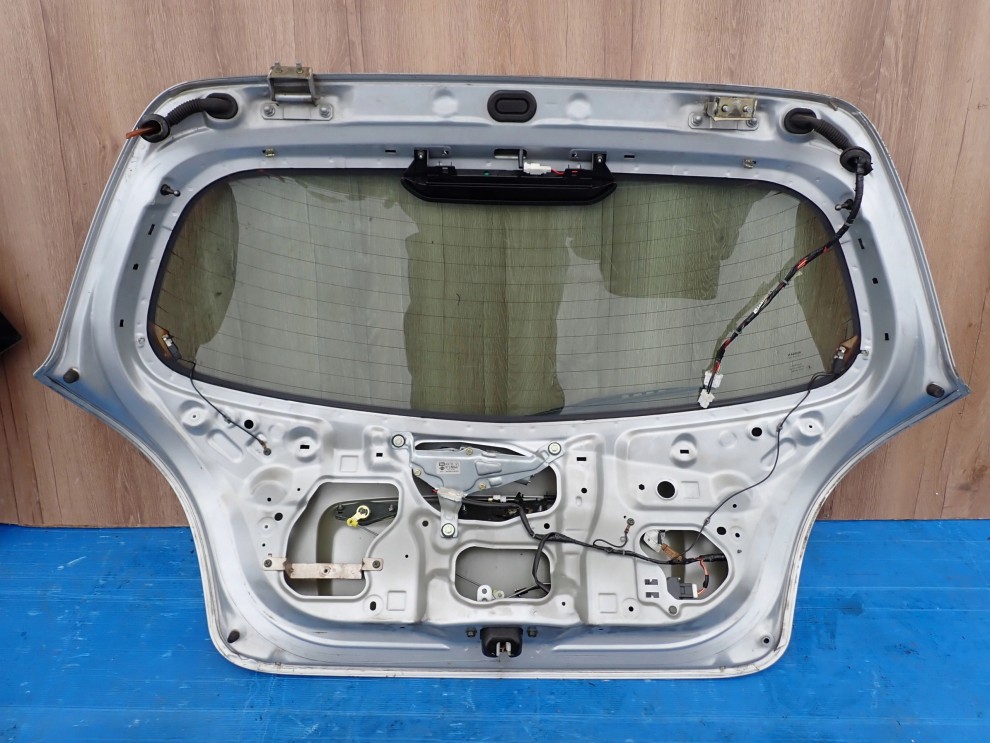 NISSAN ALMERA N16 00-06 KLAPA BAGAŻNIKA SZYBA TYLNA KL0 10/11