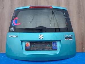 SUZUKI SPLASH 08-14 KLAPA TYLNA BAGAŻNIKA ZKC 1/7 MINIATURA