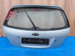 KIA RIO II 05- KLAPA TYLNA BAGAŻNIKA 1/6 MINIATURA