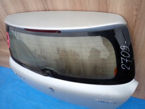 SUZUKI SWIFT MK6 04-09 KLAPA BAGAŻNIKA SZYBA TYLNA Z2S 4/8 MINIATURA