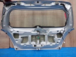 SUZUKI SWIFT MK6 04-09 KLAPA BAGAŻNIKA SZYBA TYLNA Z2S 8/8 MINIATURA