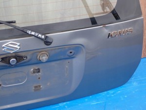 SUZUKI IGNIS II 04-07 KLAPA BAGAŻNIKA SZYBA TYLNA ZCD 5/8 MINIATURA