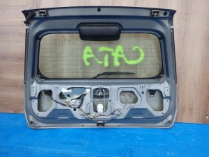 SUZUKI IGNIS II 04-07 KLAPA BAGAŻNIKA SZYBA TYLNA ZCD 8/8 MINIATURA