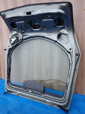 NISSAN PRIMERA P12 HATCHBACK 5d 02- KLAPA TYLNA SZYBA TYŁ 10/10 MINIATURA