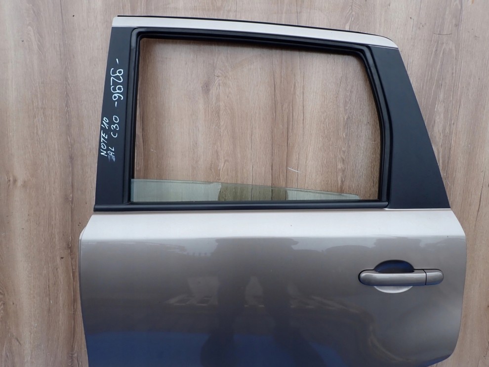 NISSAN NOTE E11 06-12 DRZWI TYLNE LEWE C30 7/9